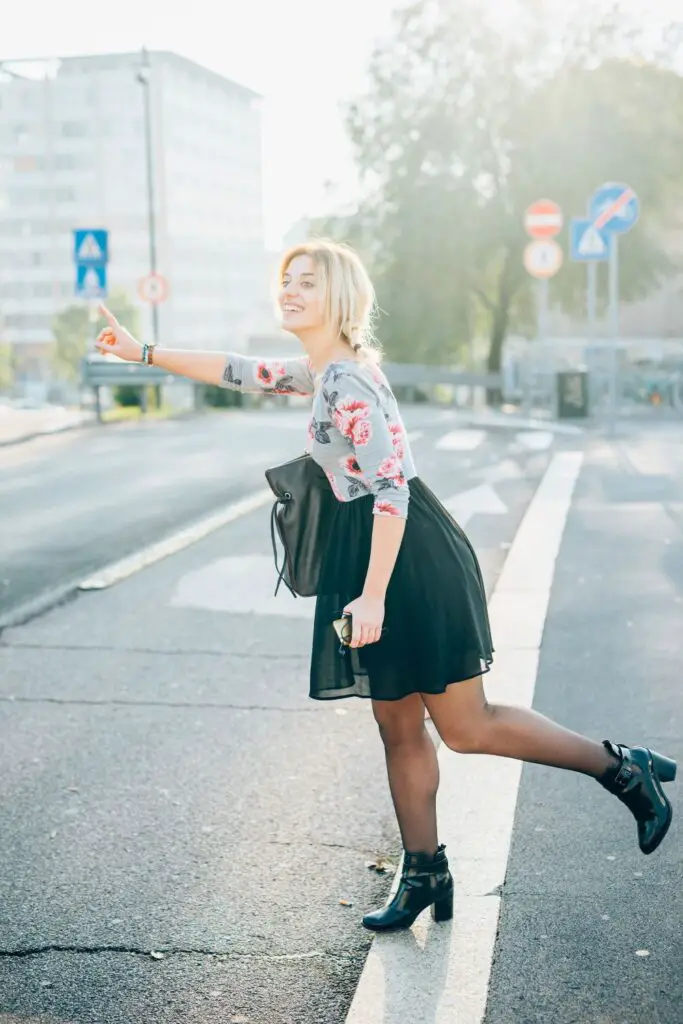 Questions to ask someone you just met (and avoid awkward silences!)