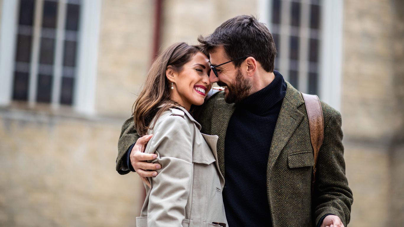 15 Green Flags That Make a Relationship Last (Not Just Spark!)